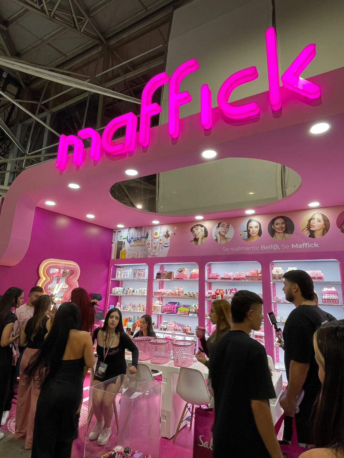 Stand personalizado MAFFIK